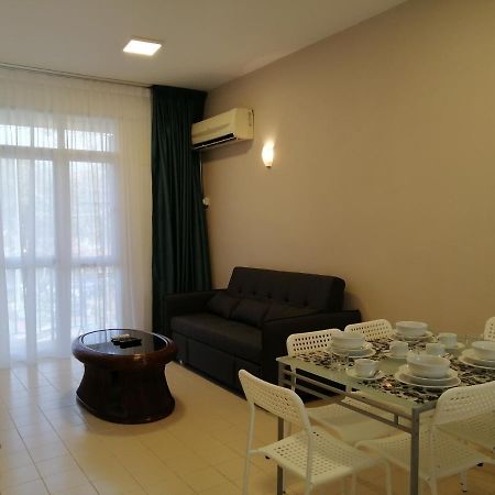 Bayu Emas Apartment By Wellington Resorts Batu Ferringhi Exterior photo