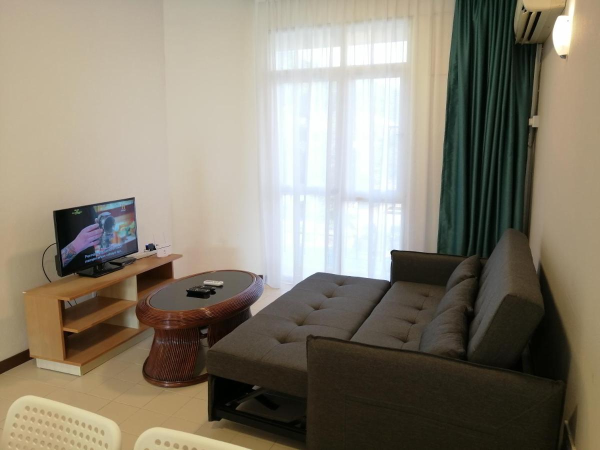 Bayu Emas Apartment By Wellington Resorts Batu Ferringhi Exterior photo